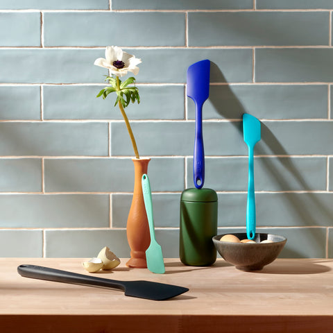 GIR spatula in batter cleanup, seamless design prevents food traps
