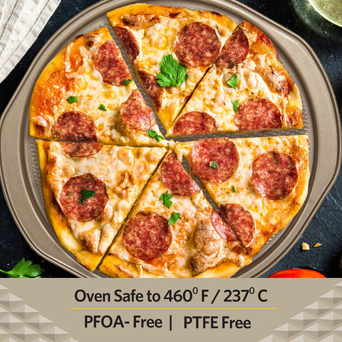 Glad pizza pan with raised diamond texture promoting even baking and airflow.