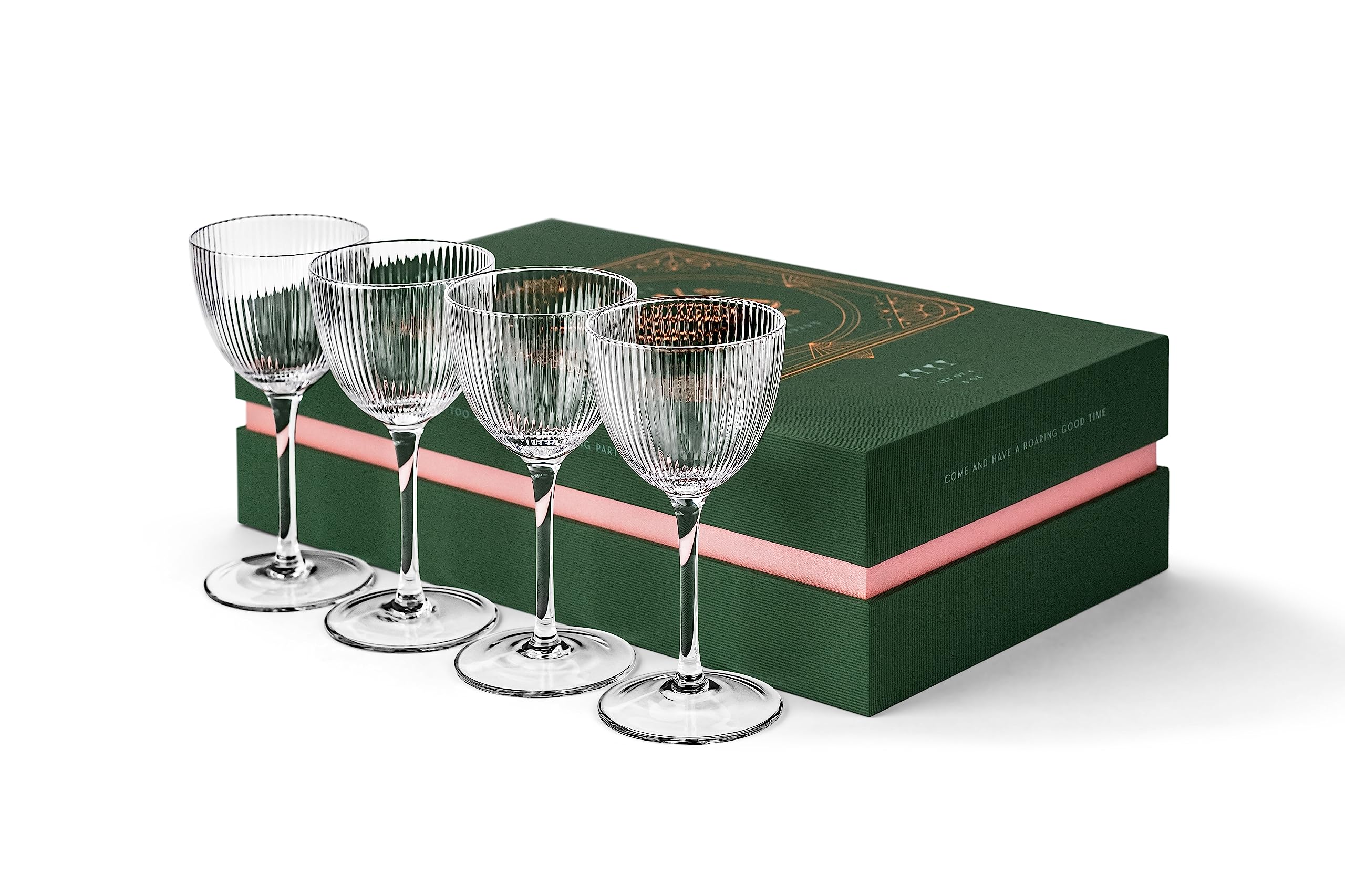 GLASSIQUE CADEAU secure storage box protects against dust and scratches.