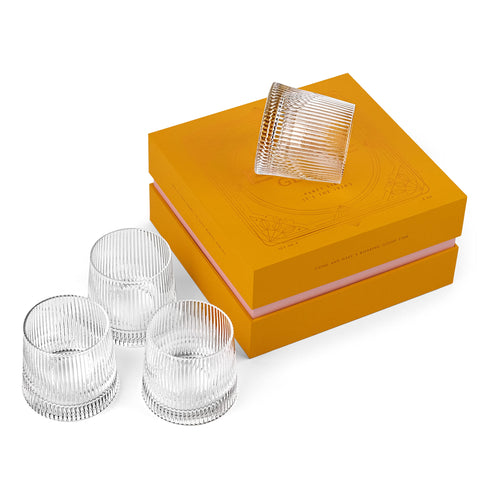 GLASSIQUE CADEAU speakeasy-inspired design elevates home cocktail service.
