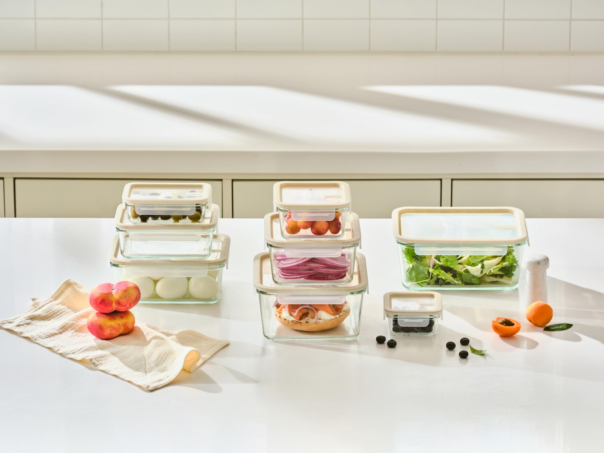 Glasslock Sens 16pcs square-64oz container great for meal prep and batch cooking.