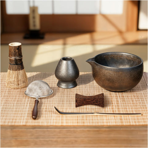 GleeNflux ceramic bowl image showing smooth pouring for silky matcha preparation