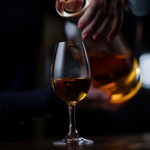 Dishwasher-safe design simplifies cleaning after tasting sessions.