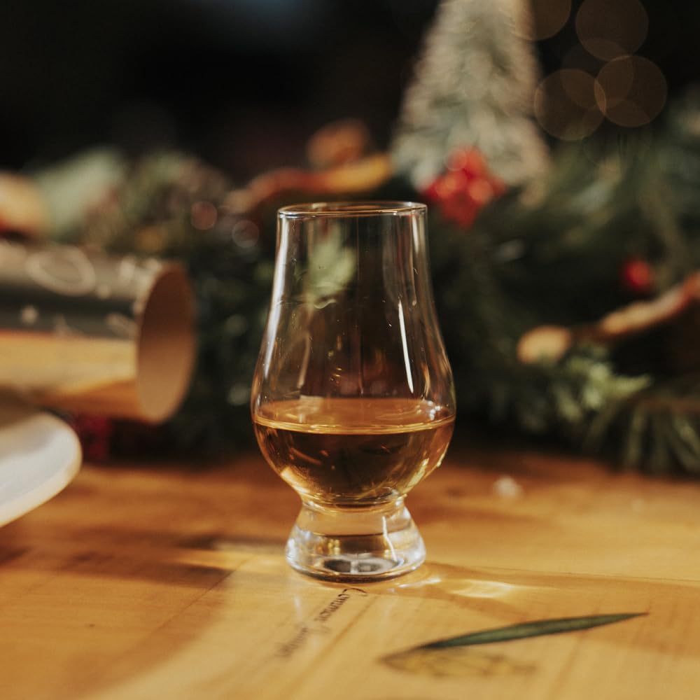 Close-up of the GLENCAIRN glass showing a comfortable hand grip for daily use.