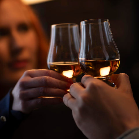 GLENCAIRN lead-free crystal glass enhances aroma and visual appeal.