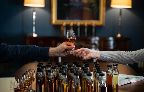 Perfumed aromas amplify during nosing with cap in place.