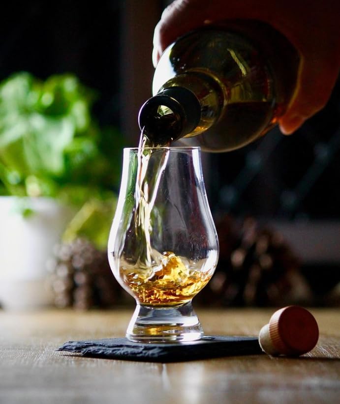 GLENCAIRN travel set two glasses—compact kit for on-the-go sampling.
