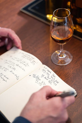Nosing-focused glass shape suits whisky lovers and blenders.