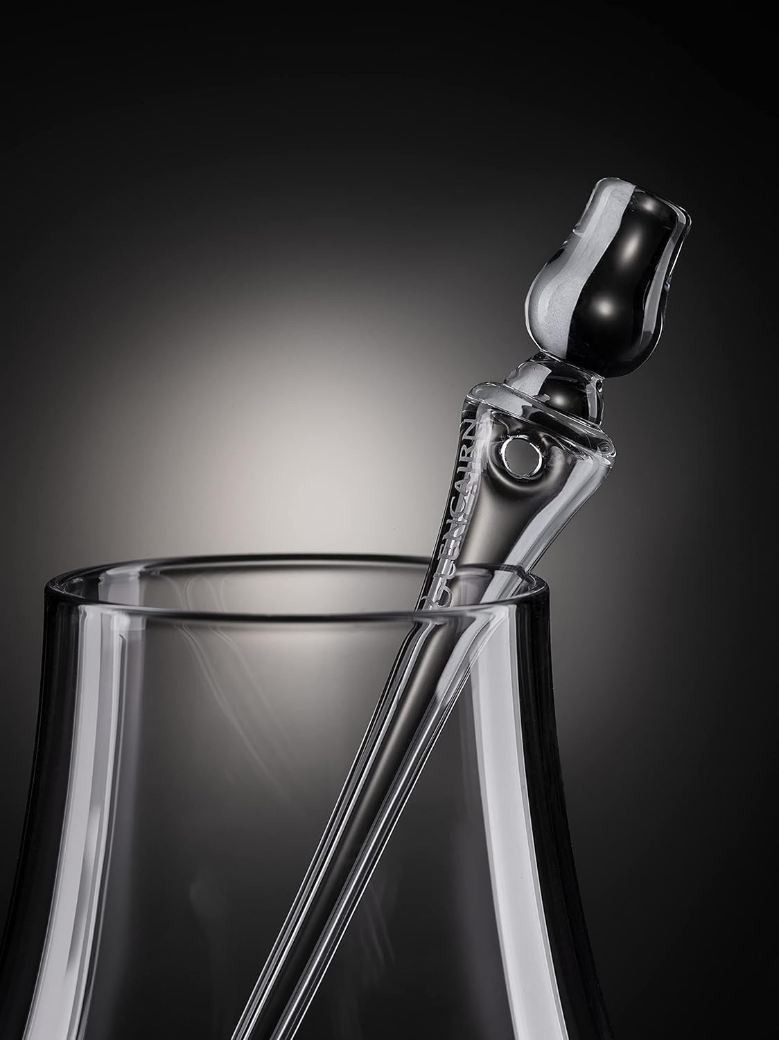 Dishwasher-safe GLENCAIRN pipette with 1 ml capacity for easy measurements.