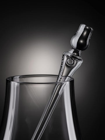 Dishwasher-safe GLENCAIRN pipette with 1 ml capacity for easy measurements.