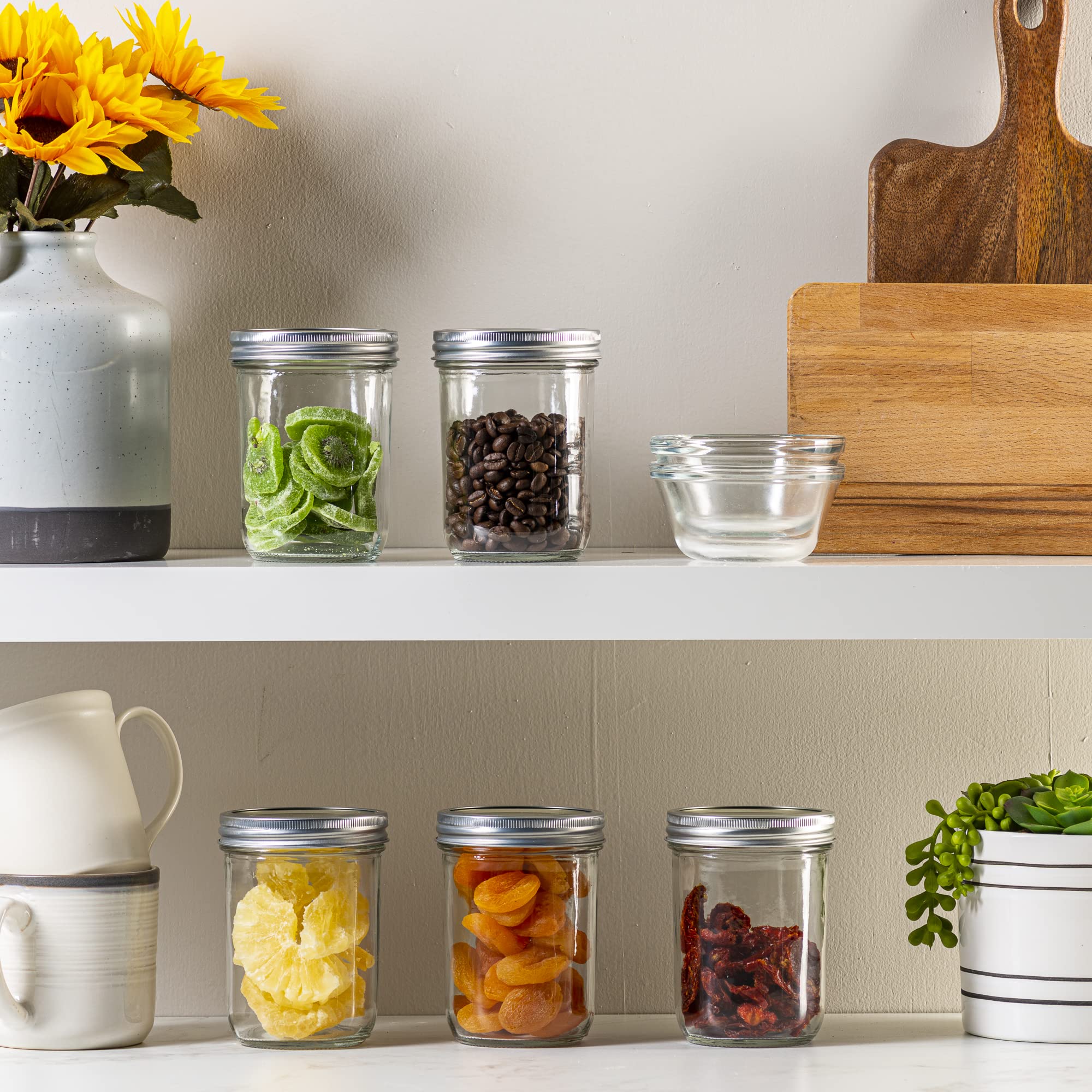 GLING clear glass walls showcase contents for meal prep appeal.