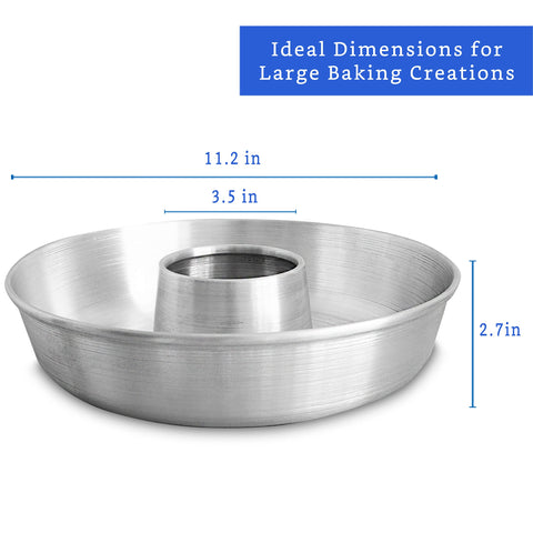 GLOBE ROCKET pan top view highlights fluted edge for clean cake release