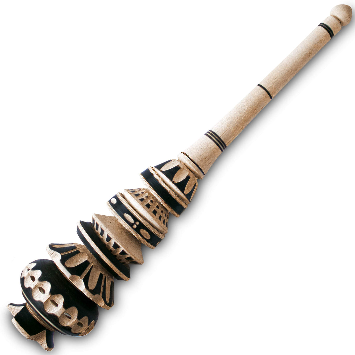 GLOBE ROCKET molinillo large wooden frother in action for rich hot chocolate