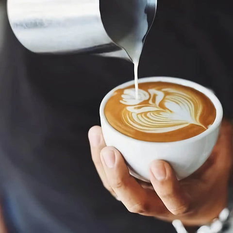 Globotech wide-mouth steaming design makes milk steaming and pouring easy