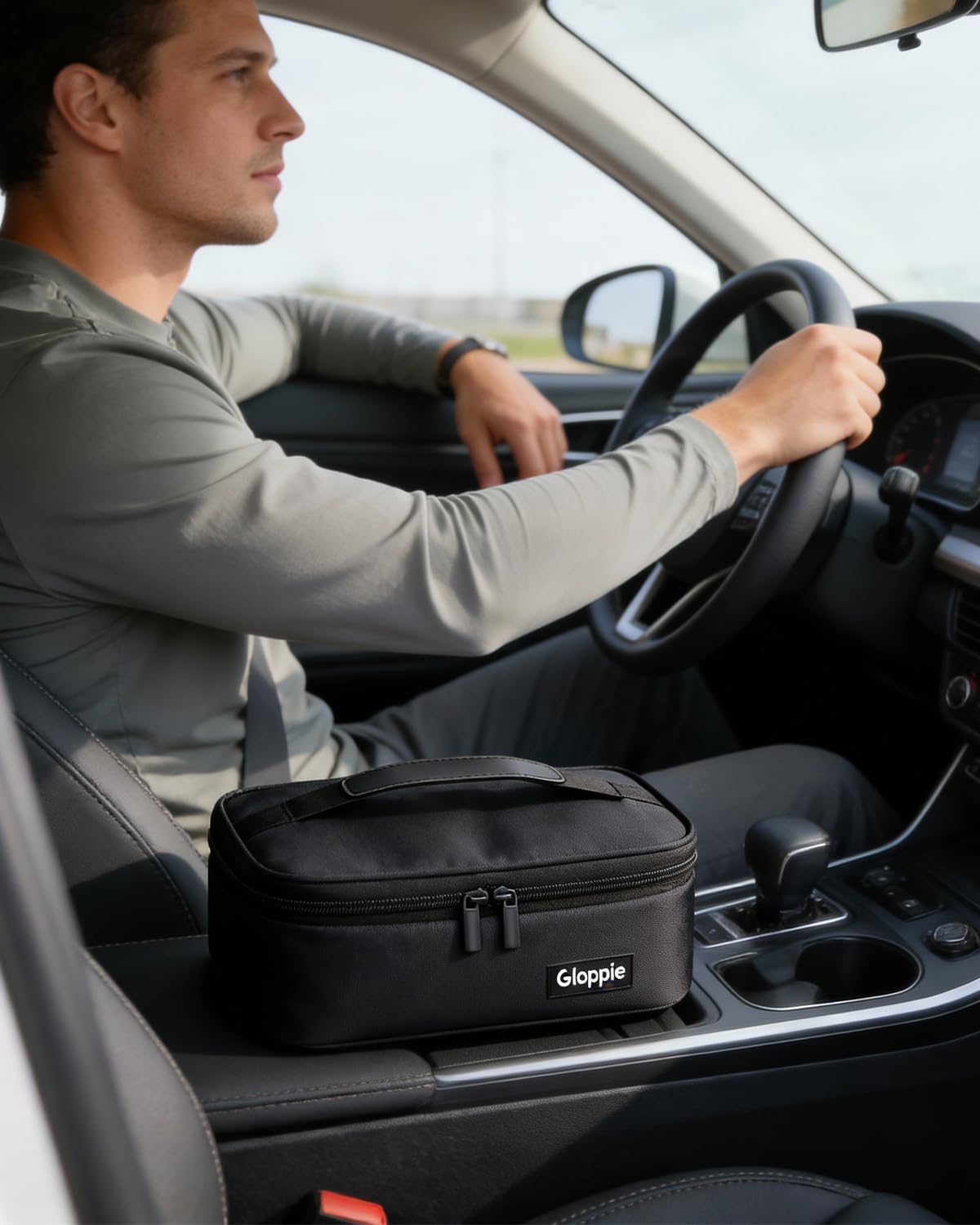 Gloppie small lunch bag backpack fit; ideal for commutes and school bags.