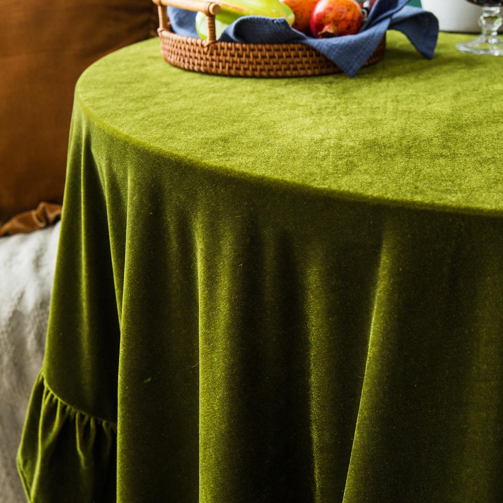 GLORY SEASON velvet tablecloth with flounces trim adds vintage charm