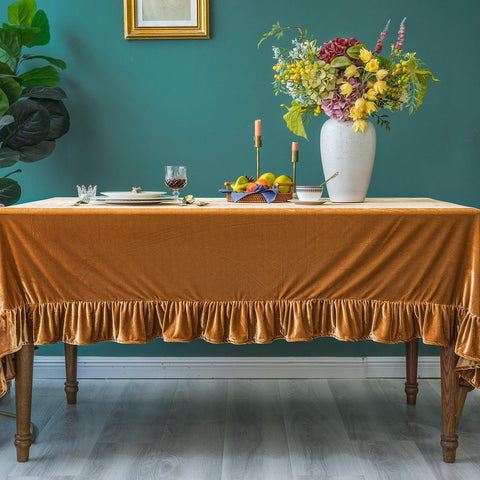 GLORY SEASON tablecloth flounces trim detail, adding vintage elegance