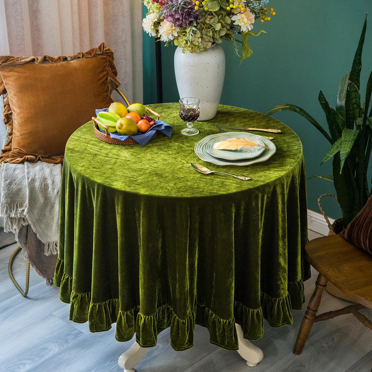 GLORY SEASON velvet tablecloth close-up texture showing rich depth and premium feel
