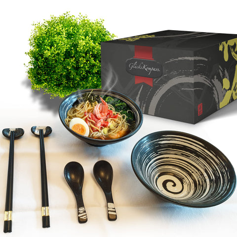 GlucksKompass ramen bowl with black-and-white swirl pattern, 8-inch diameter for generous servings.