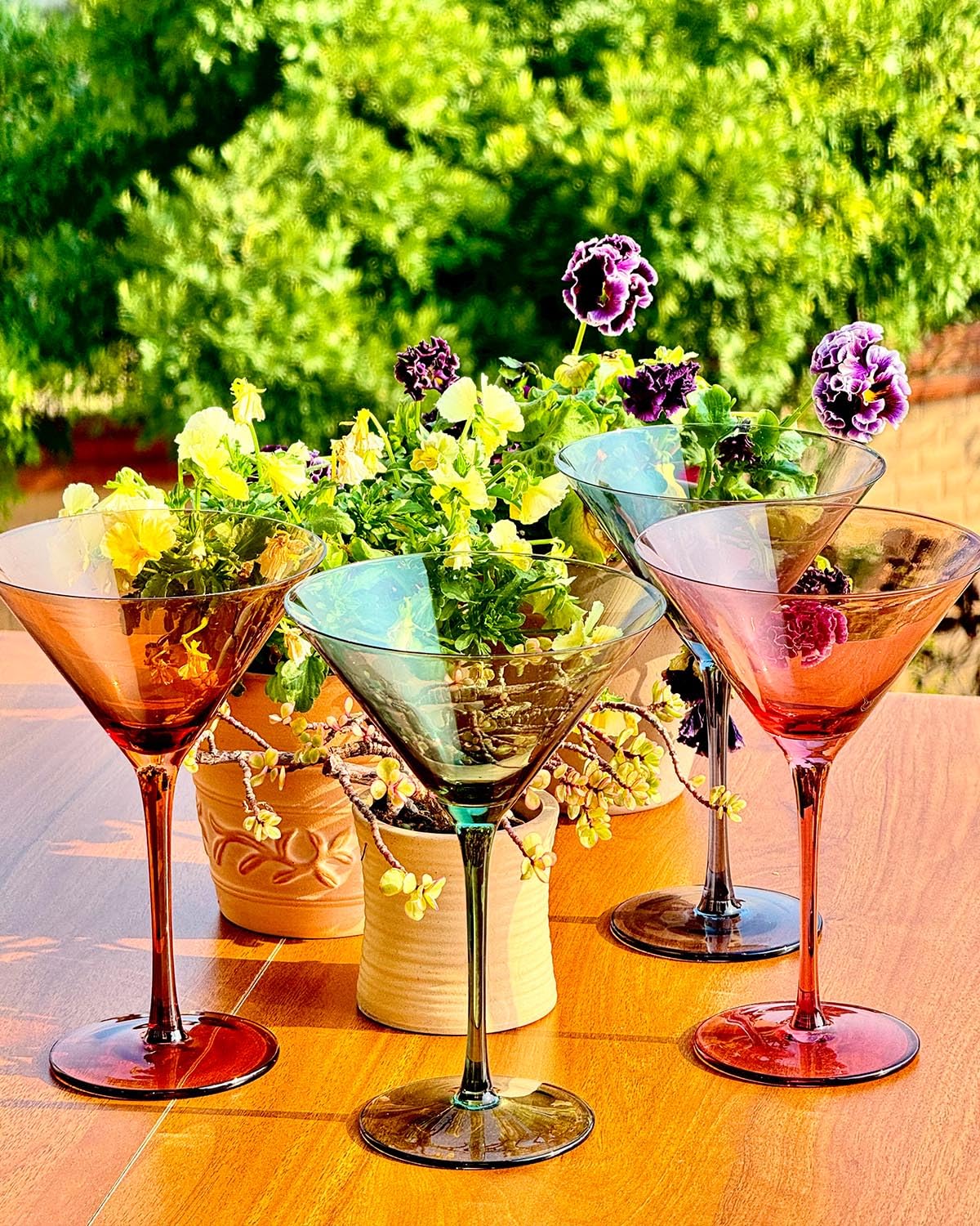 Gnimihz hand-blown martini glass with polished edge for refined sipping