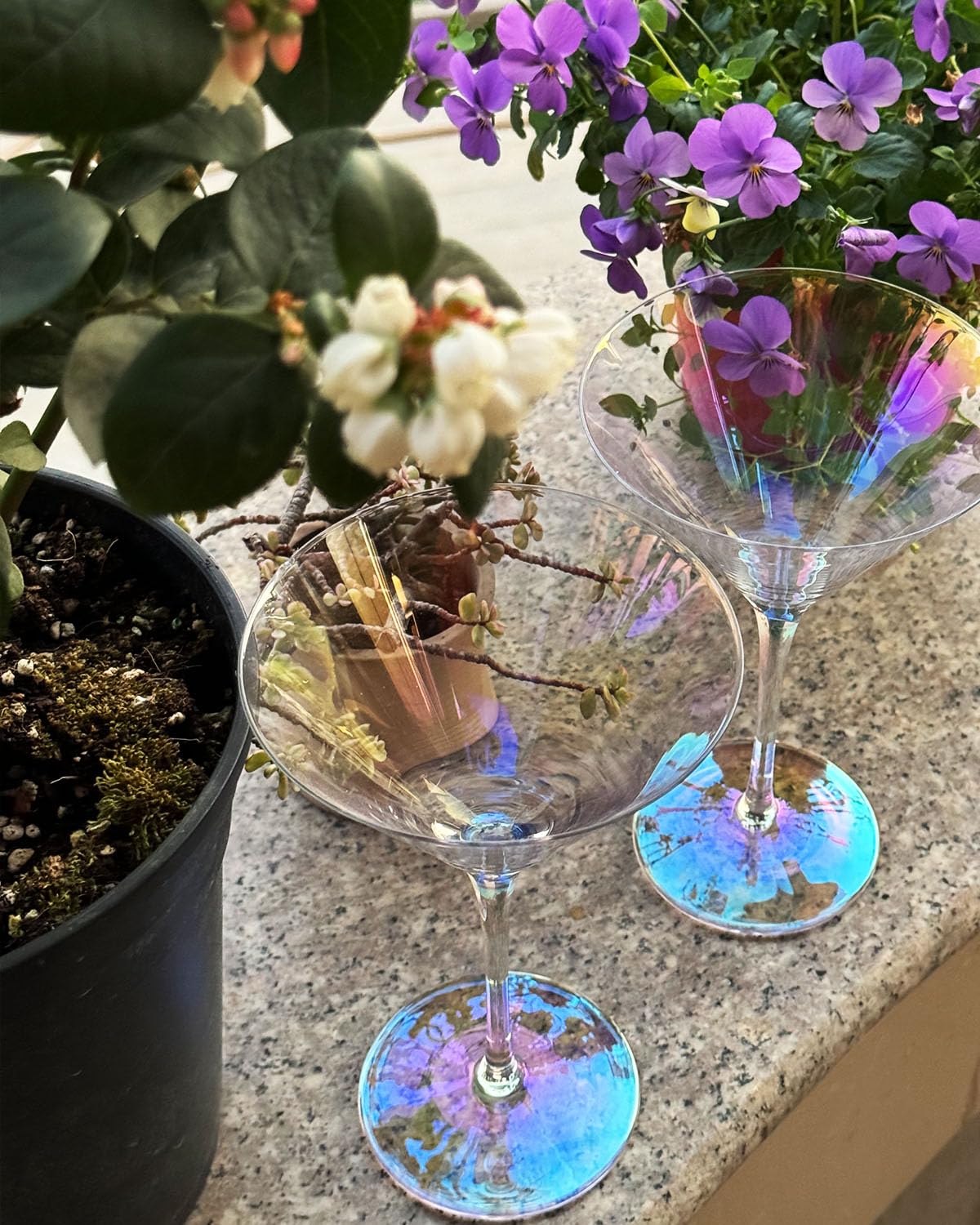 Gnimihz glass with polished edge for a smooth sip
