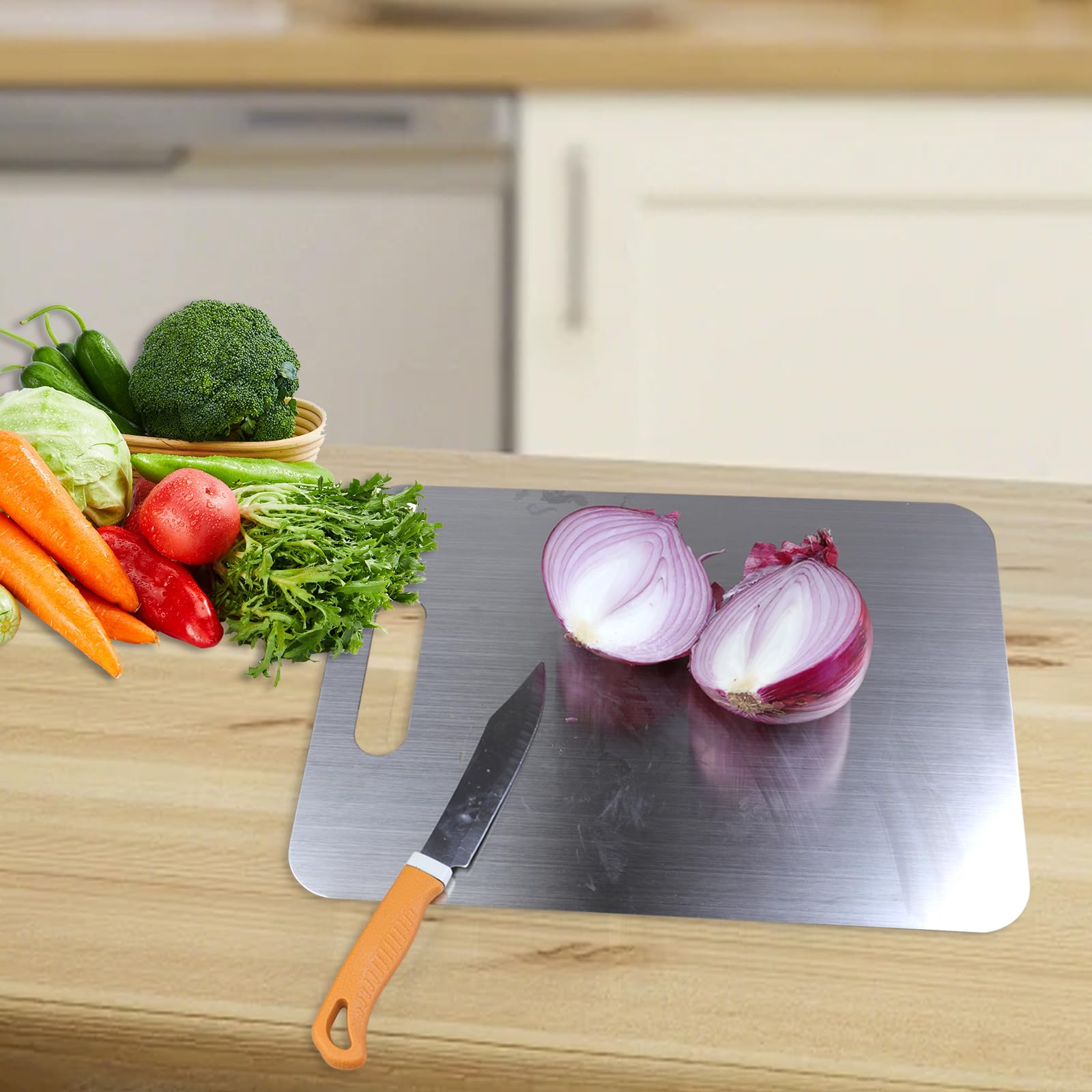 Gnodry Titanium Cutting Board with meat on the meat side to prevent cross contamination.