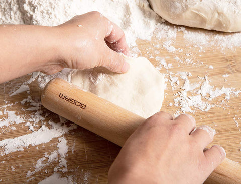 GOBAM Fondant roller smooths sugar paste for cake decorating and details.