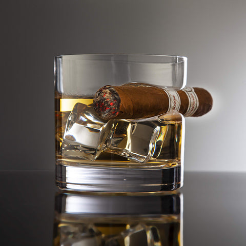 Godinger gift-for-dad barware glass ideal for celebrations and gifting.