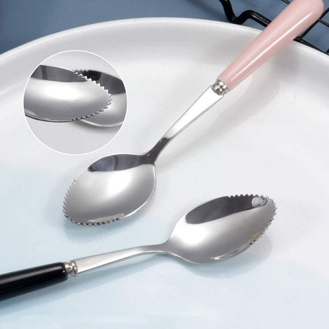 Goeielewe six-piece set available in silver and gold tones for serving.