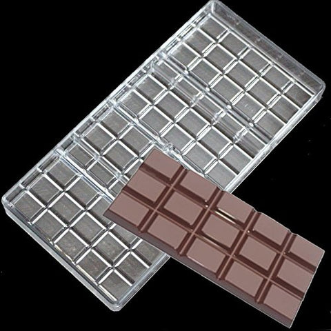 Goldbaking durable polycarbonate construction resists impact.