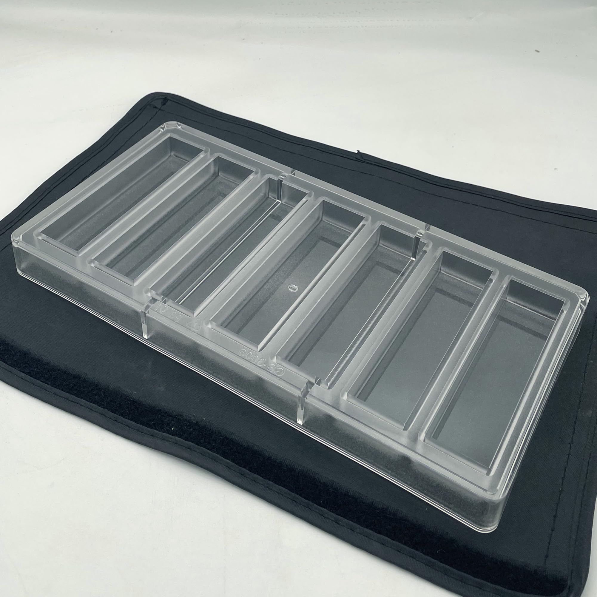Finished bars show clean, sharp edges from Goldbaking mold