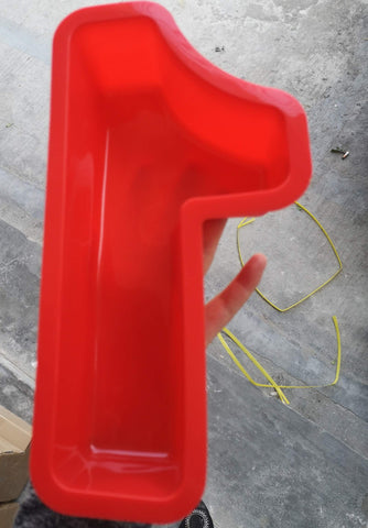 Goldbaking number mould with extra thick sides ensures durable, clean-cut numbers.