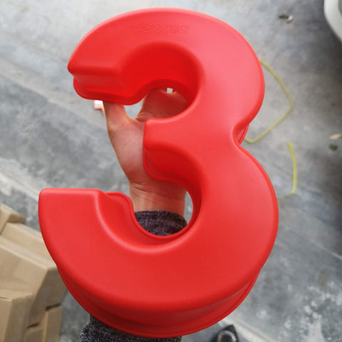 Goldbaking non-stick number cakes mould for quick, mess-free digit designs.