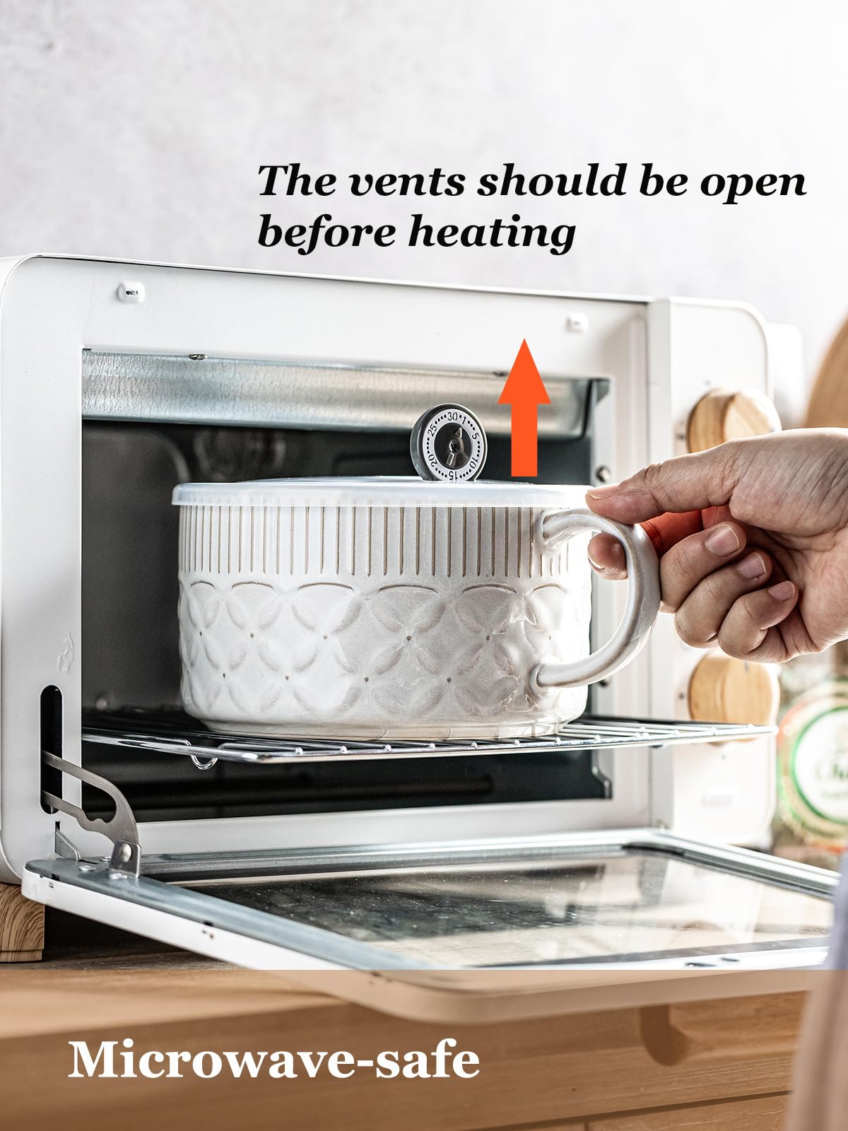 Gomakren bowl stackable design helps save kitchen space.