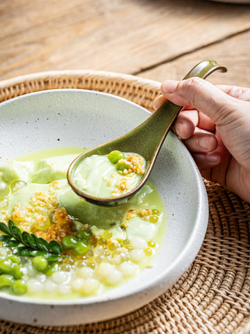 Gomakren 6-piece spoon set adds elegance to everyday dining and special occasions.