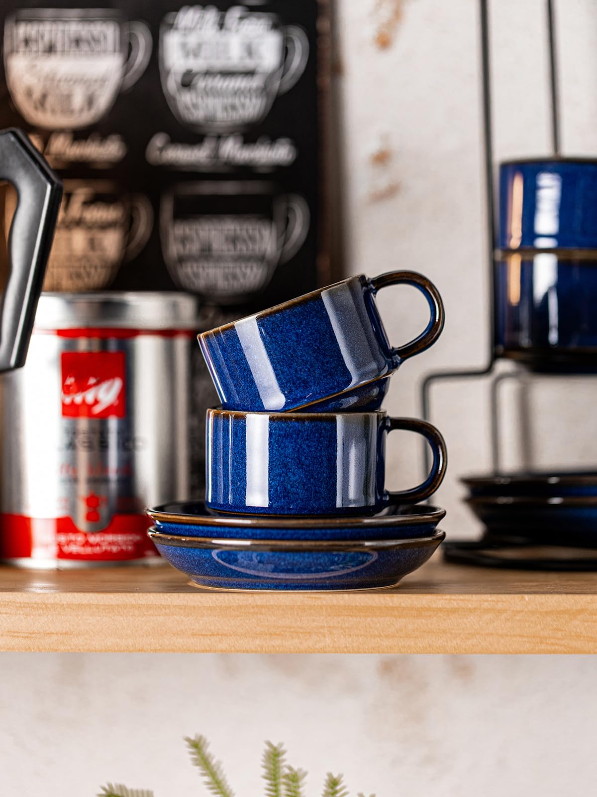 Gomakren gift-ready coffee set makes a thoughtful present for coffee lovers.