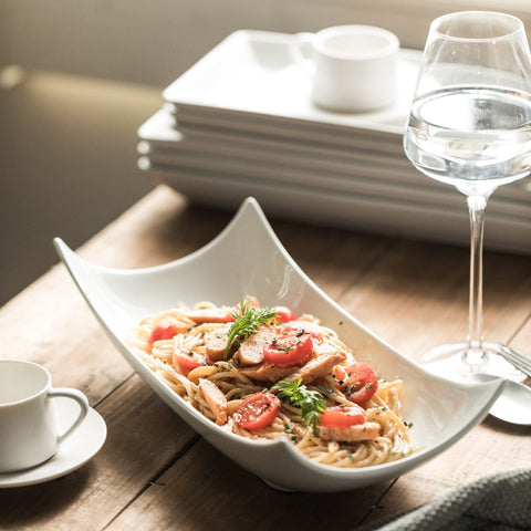 Gomakren porcelain white dishes with smooth surface for easy cleaning