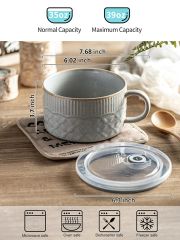 Gomakren ramen bowl with lid keeps steam in while reheating.