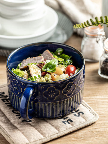 Gomakren six-inch soup mug with a sturdy handle for easy grabbing.