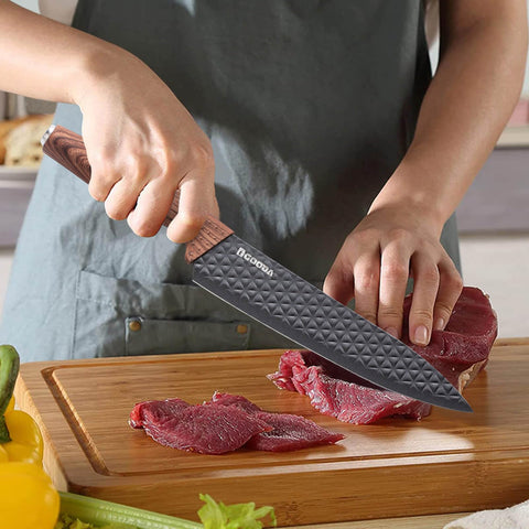 GOODA knife set with 5-inch utility knife for small, precise cuts.