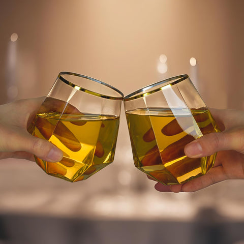 Goodluck 40-count disposable wine glasses simplify post-event cleanup.