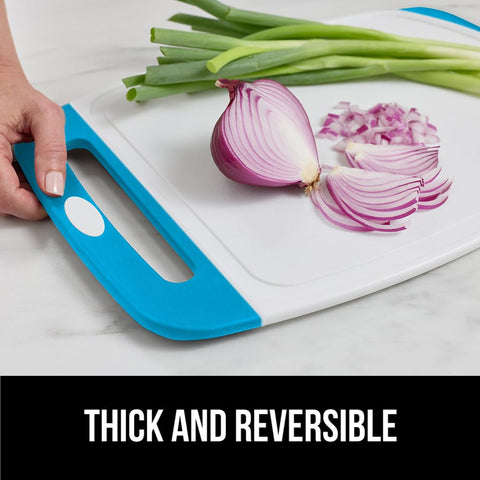 Largest board measures 16x11.2 inches for big chopping tasks in Aqua.
