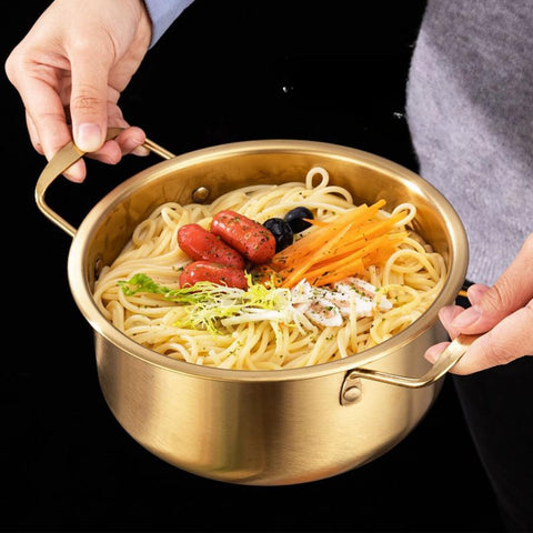 GOVNPJ Korean ramen pot with lid, 7-inch compact design for small servings