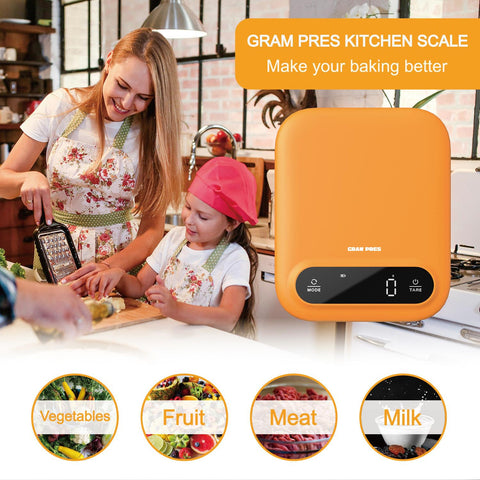 GRAM PRES lightweight scale weighs 220 g for travel.