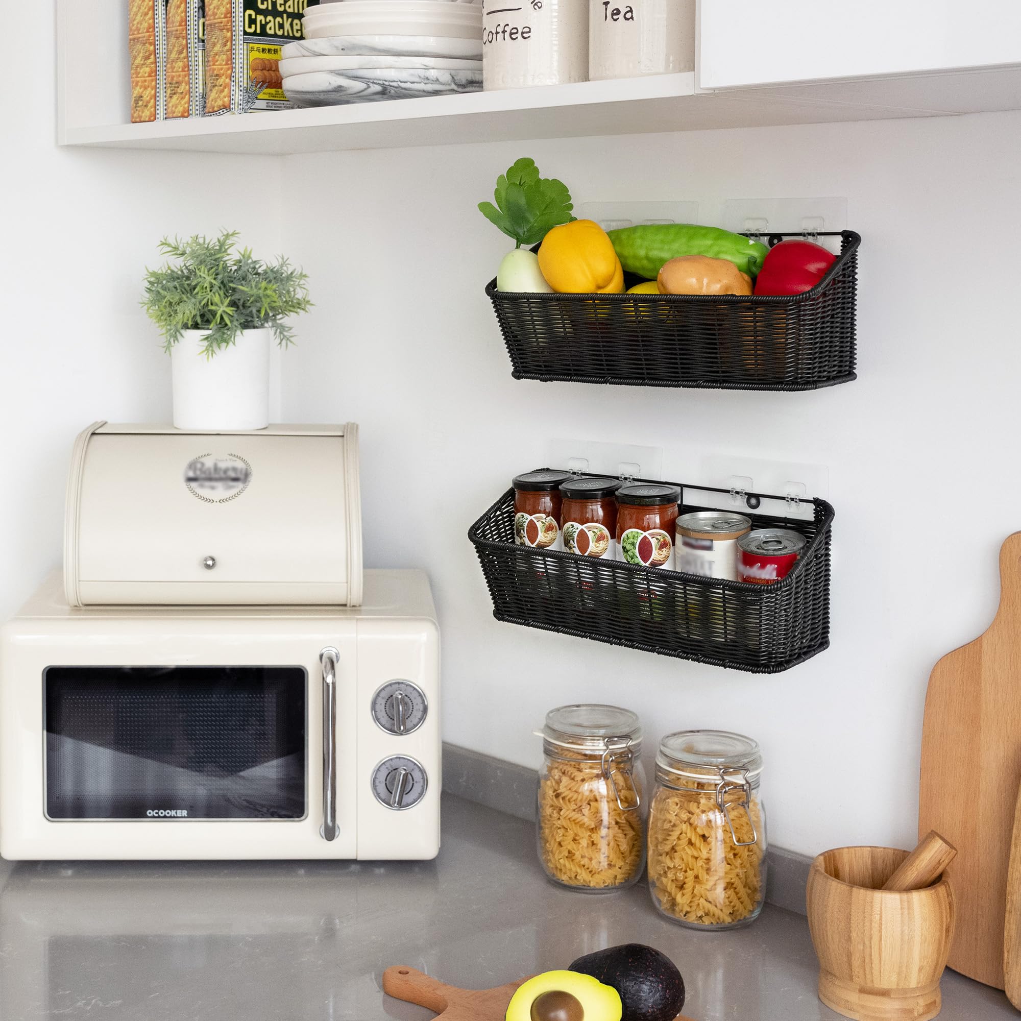 GRANNY SAYS wicker hanging basket for pantry organization with easy-view design.