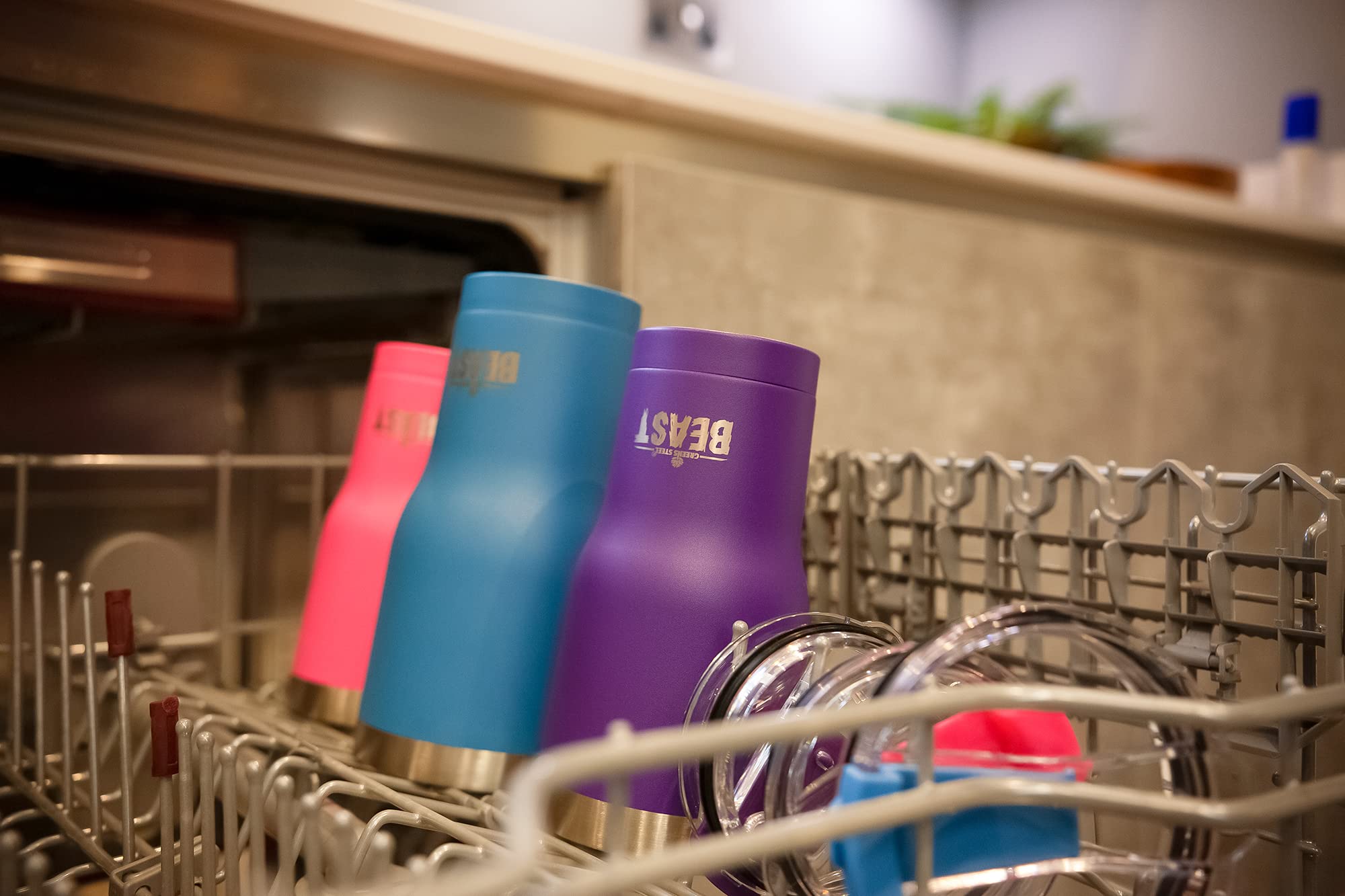 Greens Steel exclusive bonus bundle with curved and straight straws for versatile drinks.