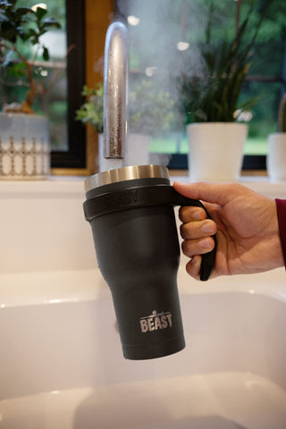 Greens Steel Beast 30oz bundle with straws and brush delivers versatile hydration options.