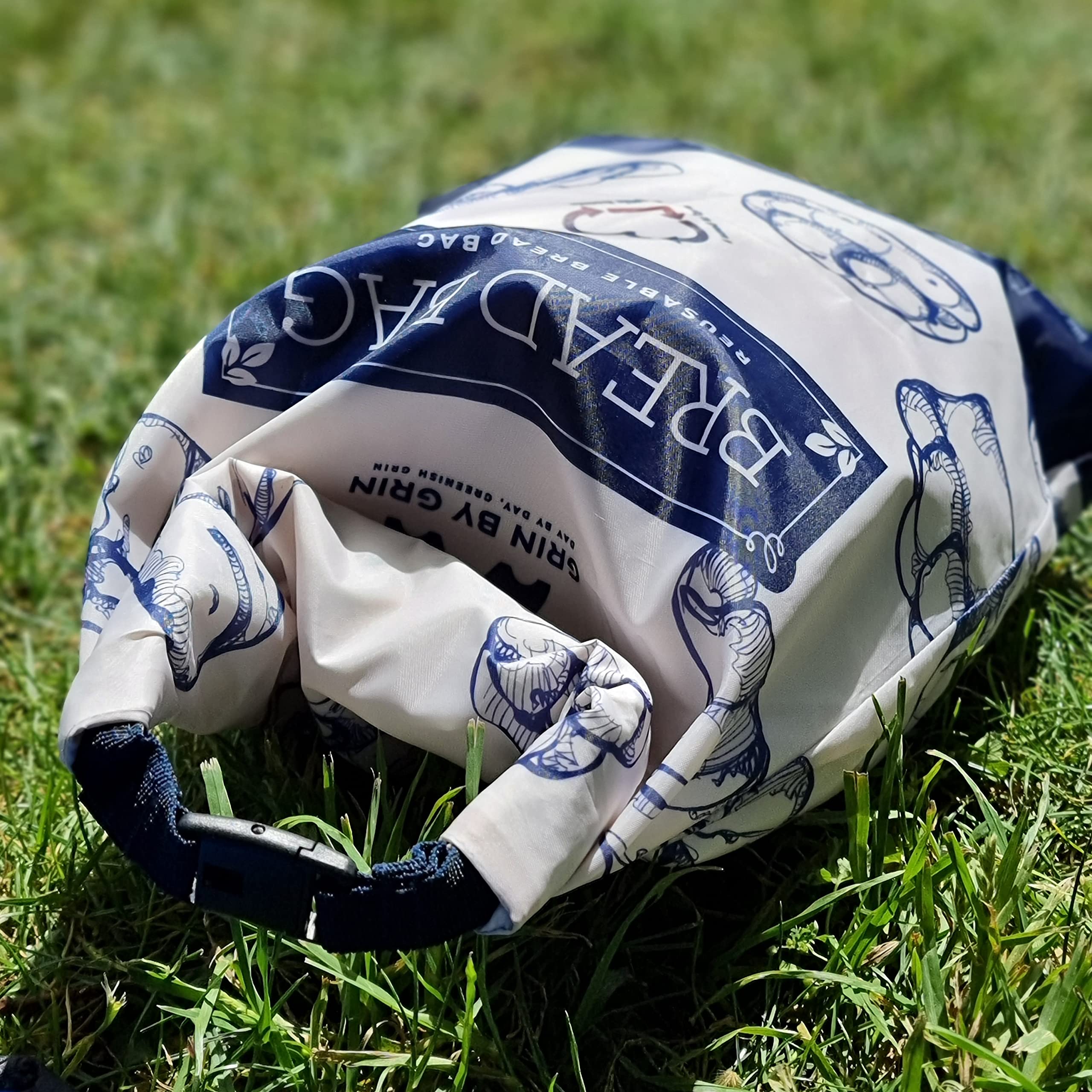 Eco-friendly fabric made from recycled bottles in GRIN BY GRIN bread bags.