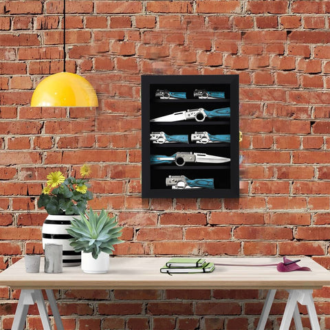 Grintus display case dimensions and wall-space planning use