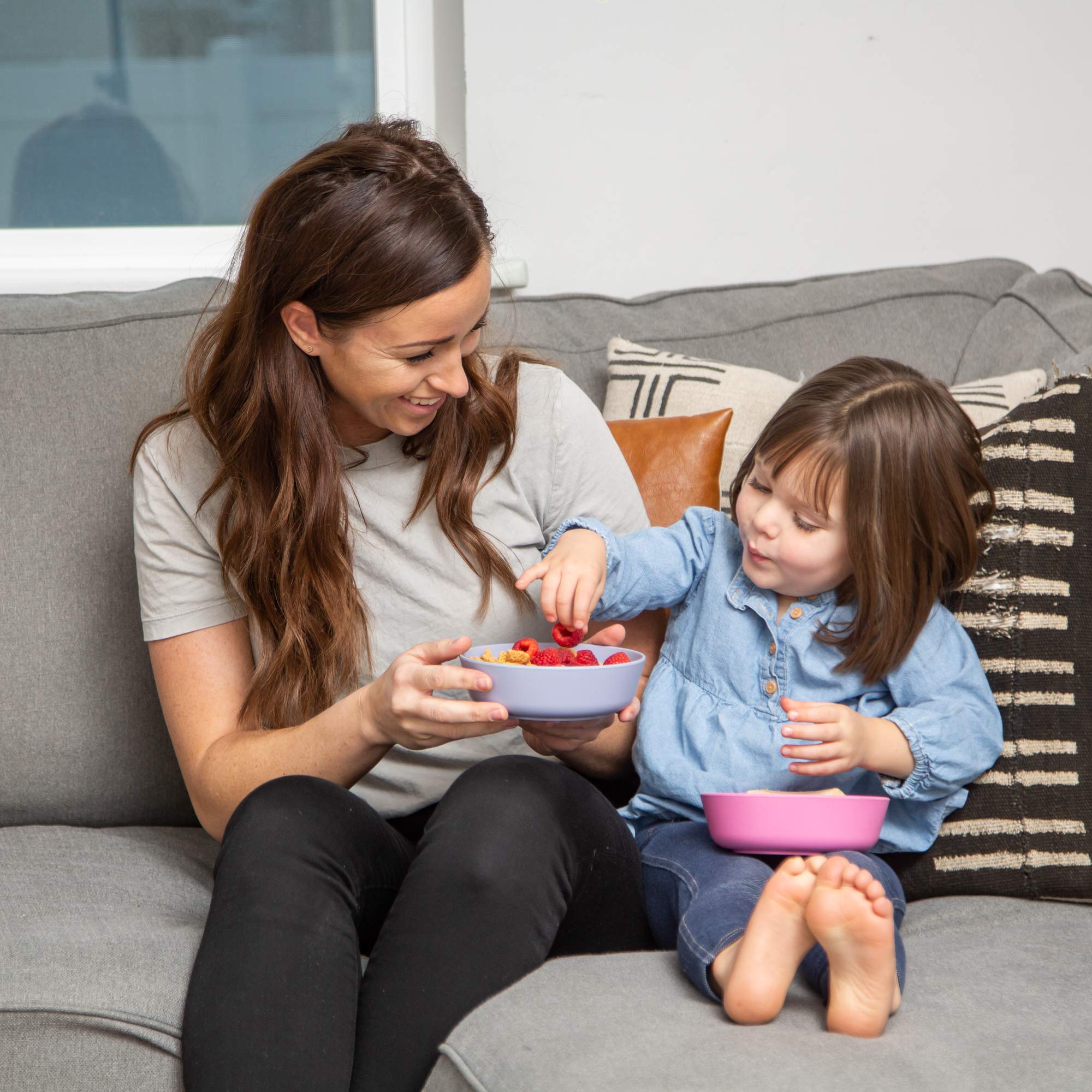 Grow Forward eco-friendly bamboo dinnerware that is durable and non-toxic